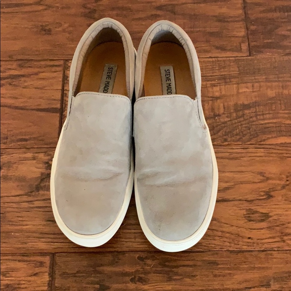 Steve Madden Grey Suede Leather Sneaker